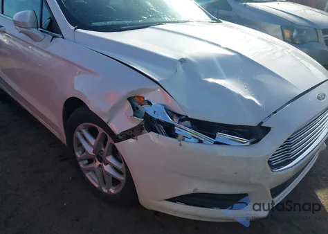 2015 Ford Fusion Se z USA, uszkodzony, nr VIN 3FA6P0H72FR221105